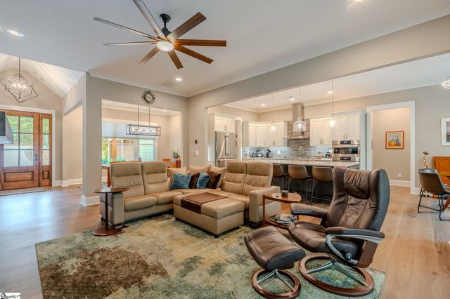 10 Laurel Cove Lane, Travelers Rest, SC 29690