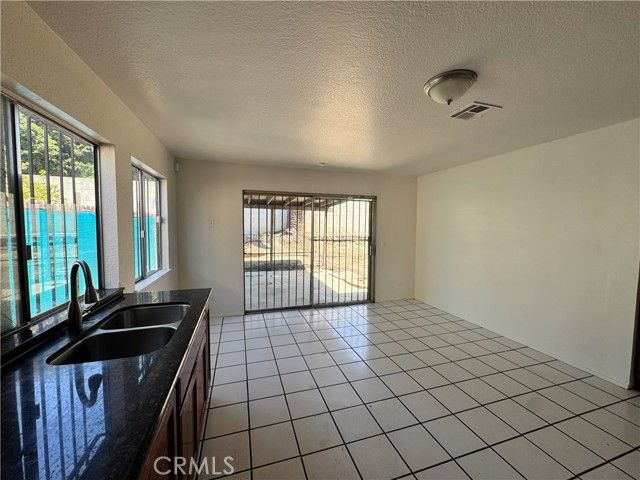 255 S Golden Avenue, San Bernardino, CA 92408