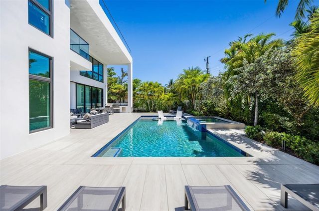 2001 Marietta Drive, Fort Lauderdale, FL 33316