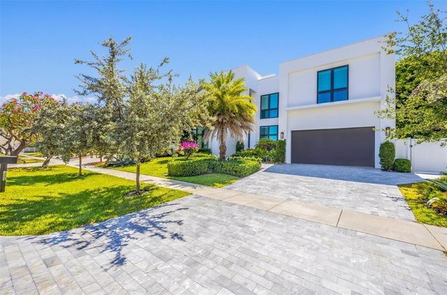2001 Marietta Drive, Fort Lauderdale, FL 33316