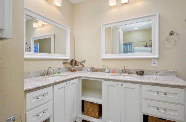 2493 Howell, Crystal Beach, TX 77650