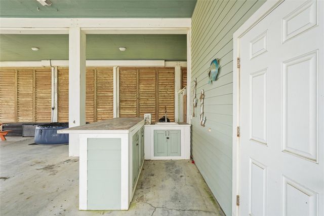 2493 Howell, Crystal Beach, TX 77650