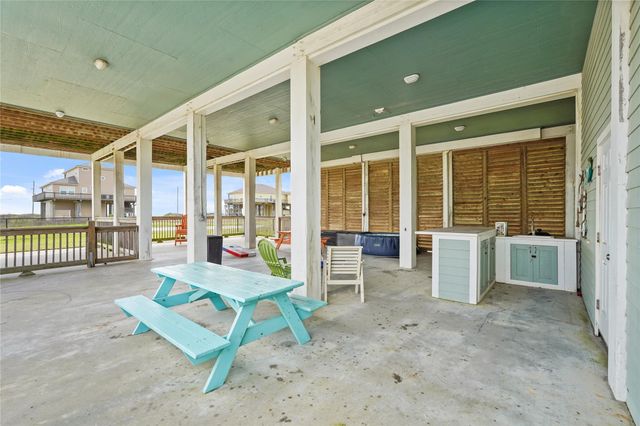 2493 Howell, Crystal Beach, TX 77650