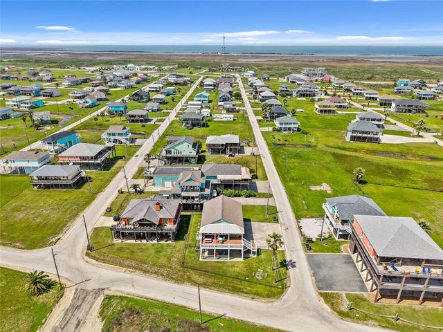 2493 Howell, Crystal Beach, TX 77650