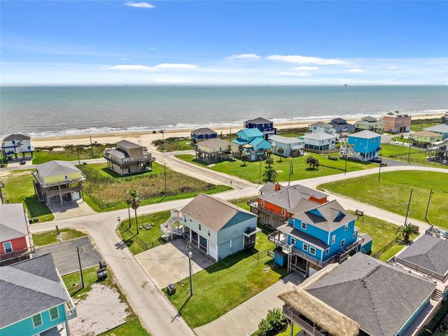 2493 Howell, Crystal Beach, TX 77650