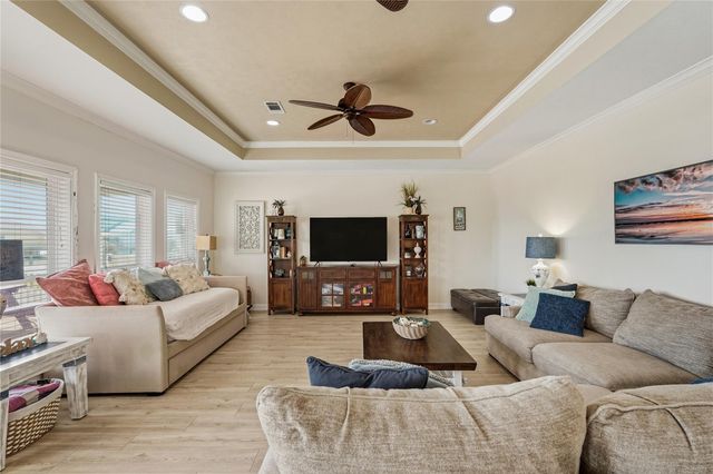 2493 Howell, Crystal Beach, TX 77650