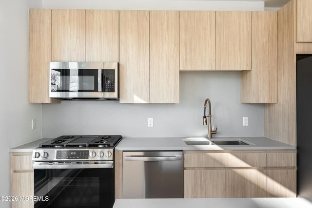 665 2nd Avenue 308, Long Branch, NJ 07740