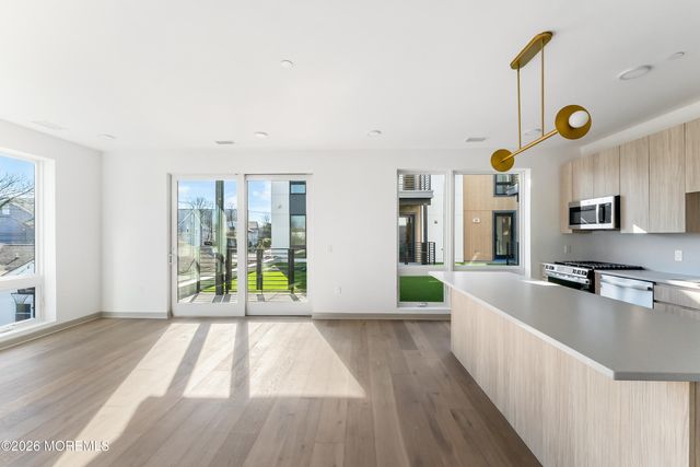 665 2nd Avenue 308, Long Branch, NJ 07740