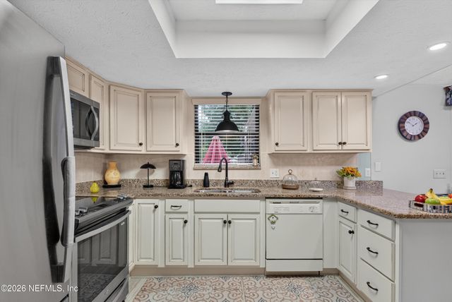 1555 SURREY GLEN Cove, Middleburg, FL 32068