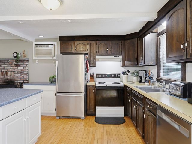 7 Nevens Street, Hudson, NH 03051