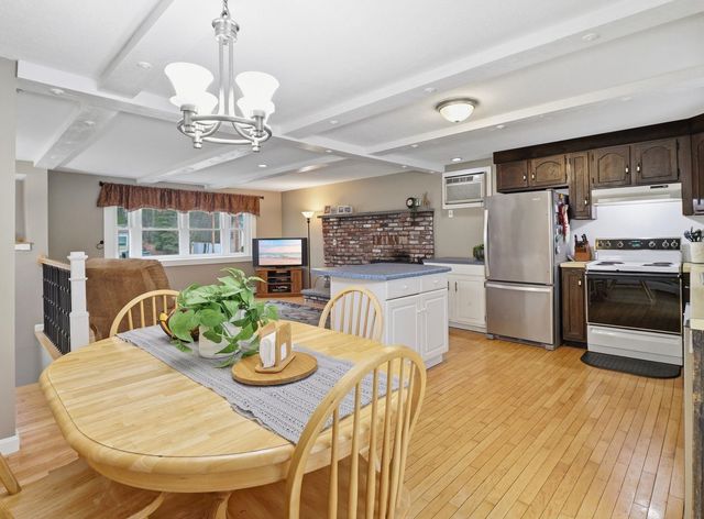 7 Nevens Street, Hudson, NH 03051