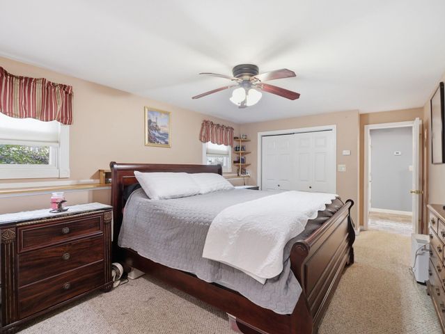 7 Nevens Street, Hudson, NH 03051