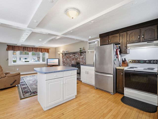 7 Nevens Street, Hudson, NH 03051