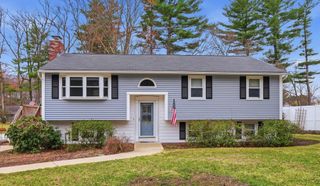 7 Nevens Street, Hudson, NH 03051