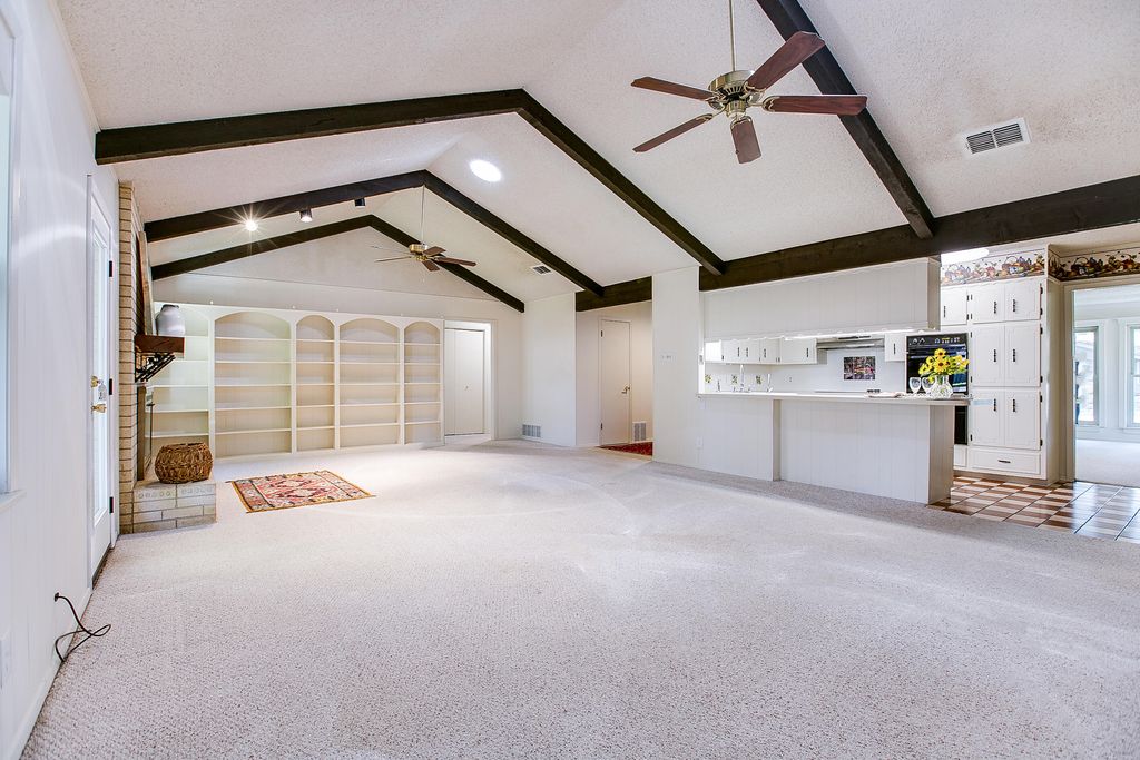 Image 15 of property listing at 2906 Briargrove Lane, San Angelo, TX 76904