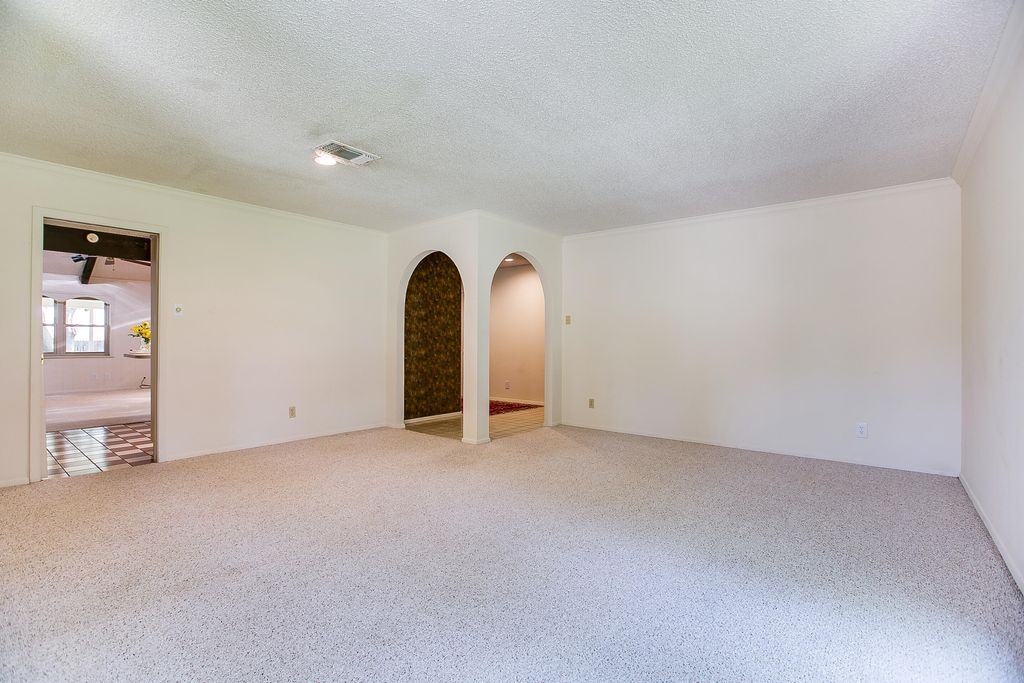 Image 21 of property listing at 2906 Briargrove Lane, San Angelo, TX 76904