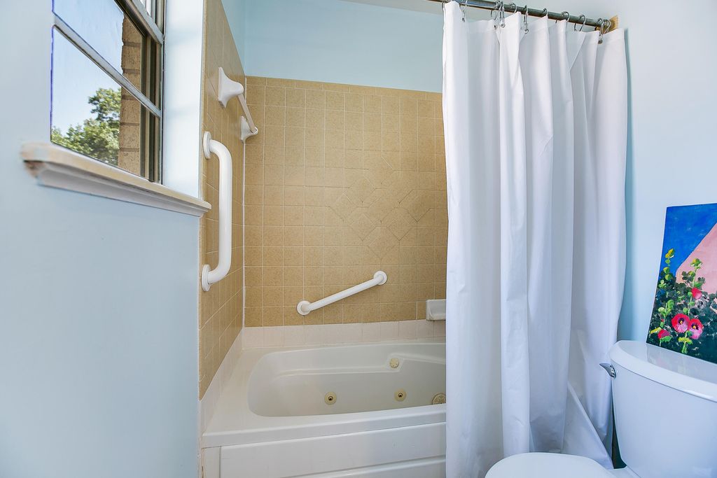 Image 29 of property listing at 2906 Briargrove Lane, San Angelo, TX 76904