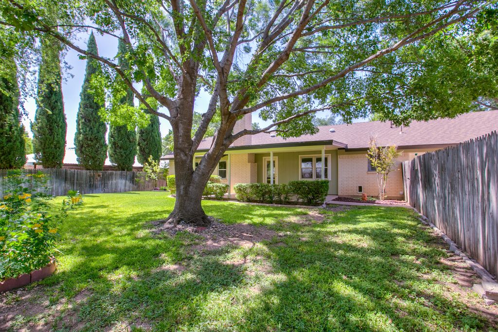 Image 40 of property listing at 2906 Briargrove Lane, San Angelo, TX 76904