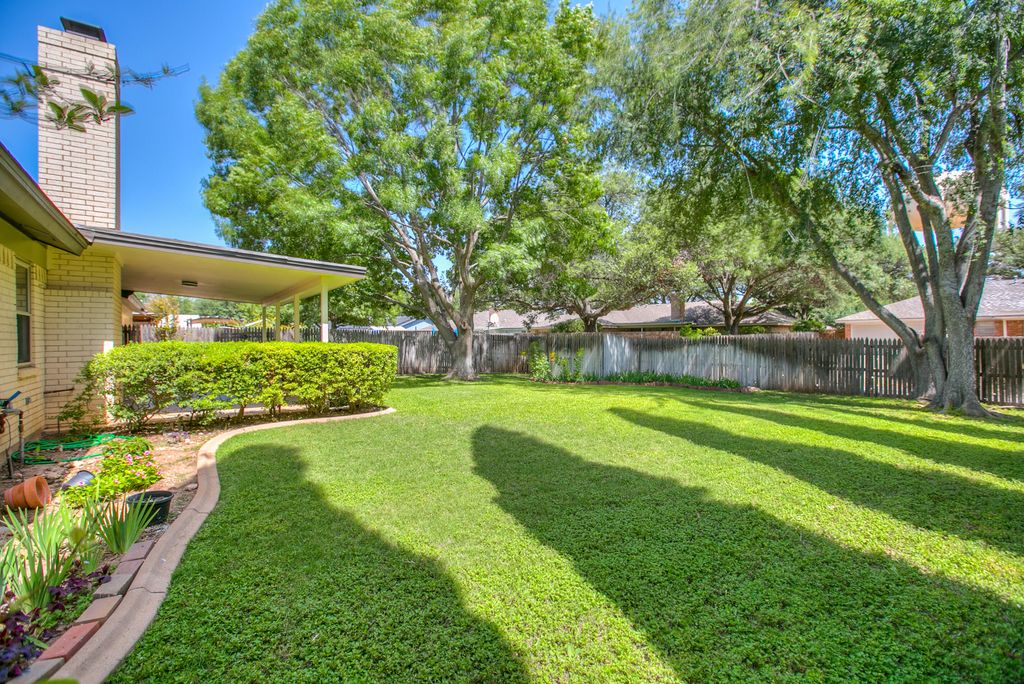 Image 42 of property listing at 2906 Briargrove Lane, San Angelo, TX 76904