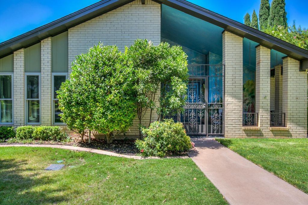 Image 6 of property listing at 2906 Briargrove Lane, San Angelo, TX 76904