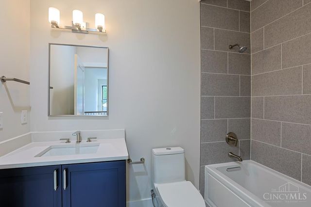 2916 Robertson Avenue, Cincinnati, OH 45209