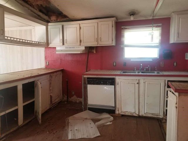 116 Trailwood Drive, Onalaska, TX 77360