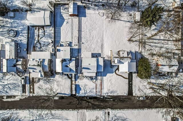 513 Dougherty Ave, Sharon, PA 16146