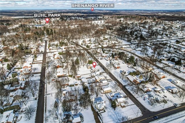 513 Dougherty Ave, Sharon, PA 16146