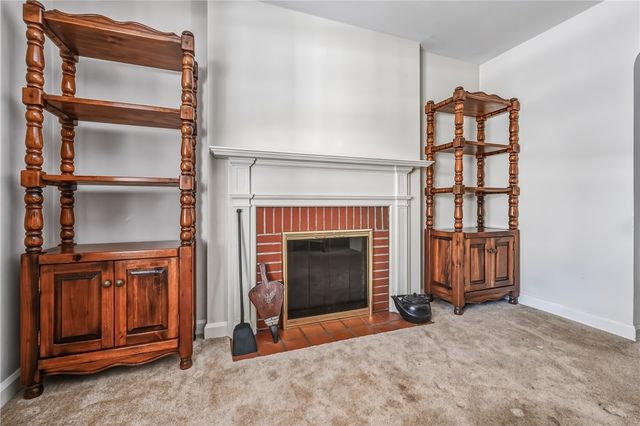 513 Dougherty Ave, Sharon, PA 16146