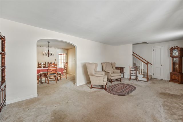 513 Dougherty Ave, Sharon, PA 16146