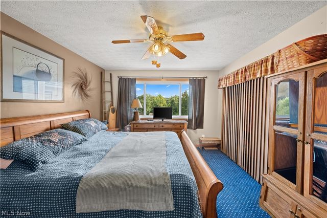 1811 Washington Boulevard, Belpre, OH 45714