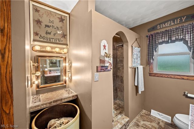 1811 Washington Boulevard, Belpre, OH 45714