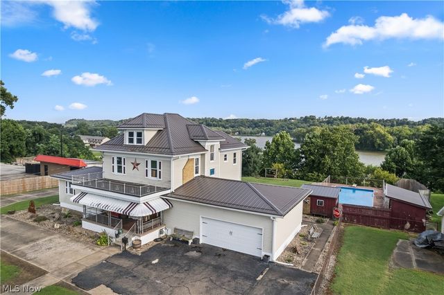 1811 Washington Boulevard, Belpre, OH 45714
