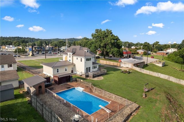 1811 Washington Boulevard, Belpre, OH 45714