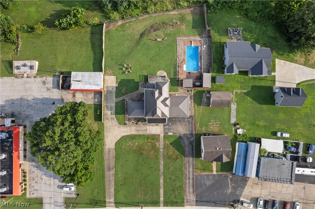1811 Washington Boulevard, Belpre, OH 45714