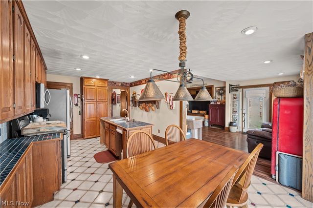 1811 Washington Boulevard, Belpre, OH 45714