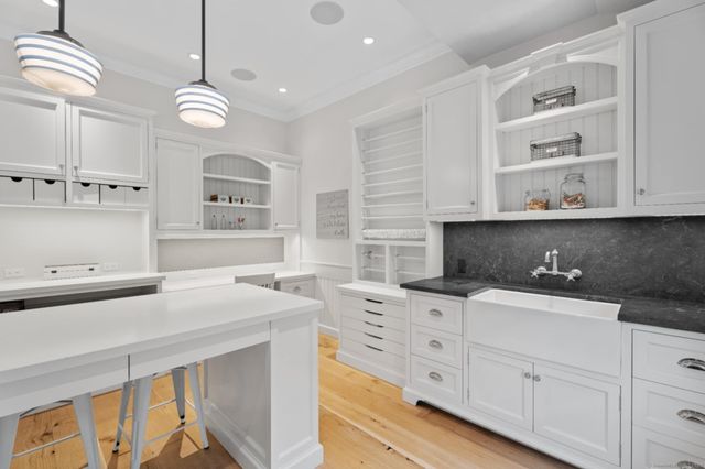 294 Maple Road, Easton, CT 06612