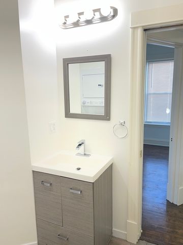 3707 W Augusta Boulevard 1R, Chicago, IL 60651