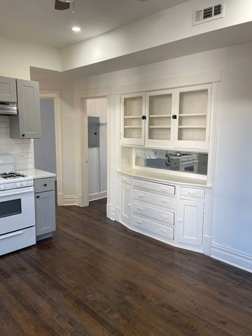 3707 W Augusta Boulevard 1R, Chicago, IL 60651