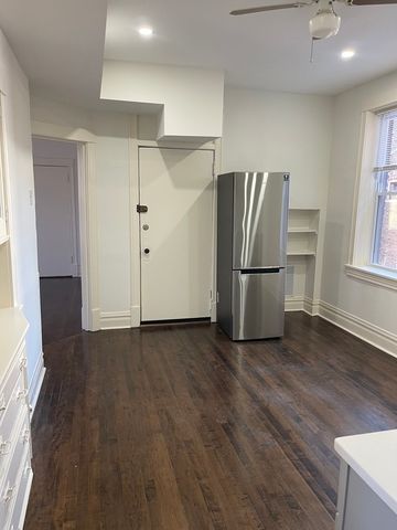 3707 W Augusta Boulevard 1R, Chicago, IL 60651