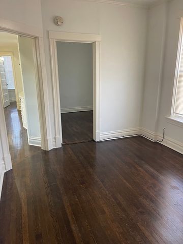 3707 W Augusta Boulevard 1R, Chicago, IL 60651