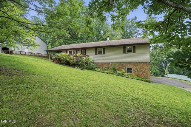 301 Highland Road, Jonesborough, TN 37659