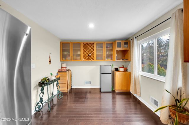 181 Clubhouse Drive, Middletown, NJ 07748