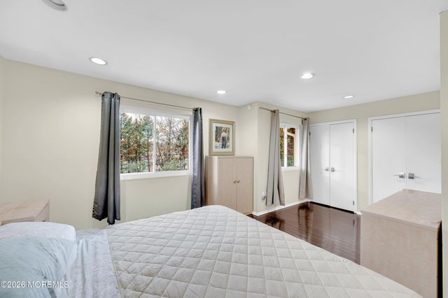 181 Clubhouse Drive, Middletown, NJ 07748