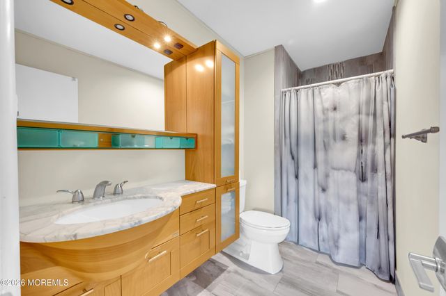 181 Clubhouse Drive, Middletown, NJ 07748