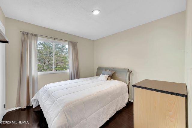 181 Clubhouse Drive, Middletown, NJ 07748