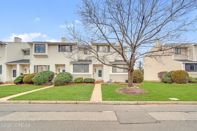 181 Clubhouse Drive, Middletown, NJ 07748