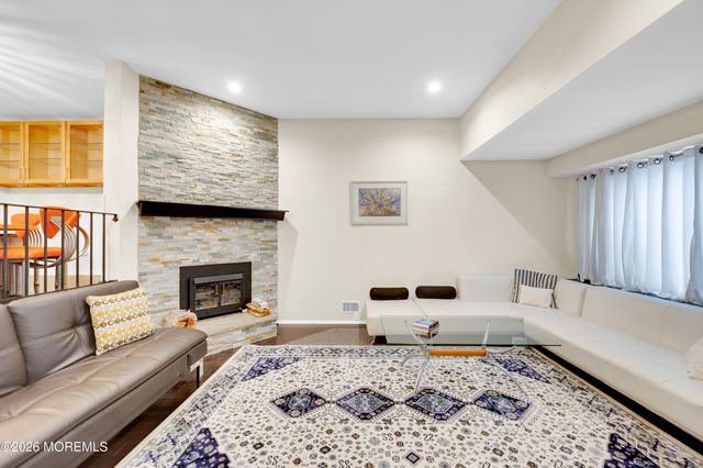 181 Clubhouse Drive, Middletown, NJ 07748