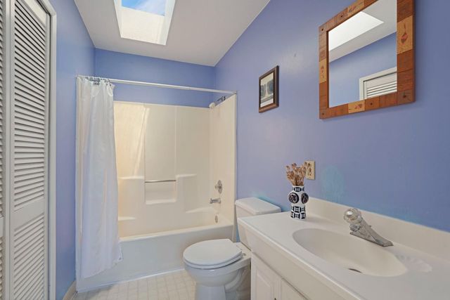 1233 N Baker St, Stockton, CA 95203
