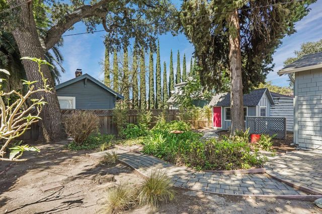 1233 N Baker St, Stockton, CA 95203